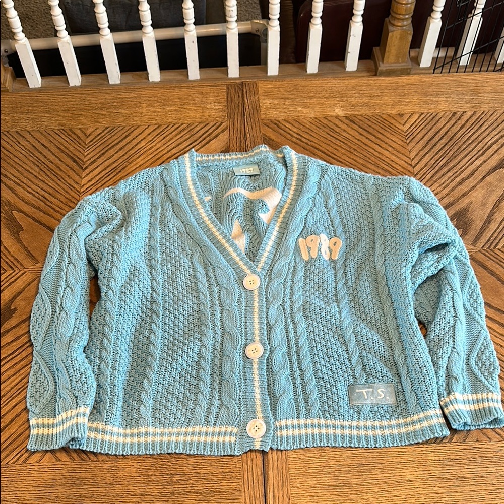 Taylor Swift 1989 Cardigan M/L